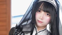 犬乃かりん｜黒き祈りのヴェールに包まれて