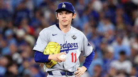 リリーフとして「復活」を遂げたドジャース・佐々木朗希の来季への懸念点…WBC辞退と年間稼働への道筋