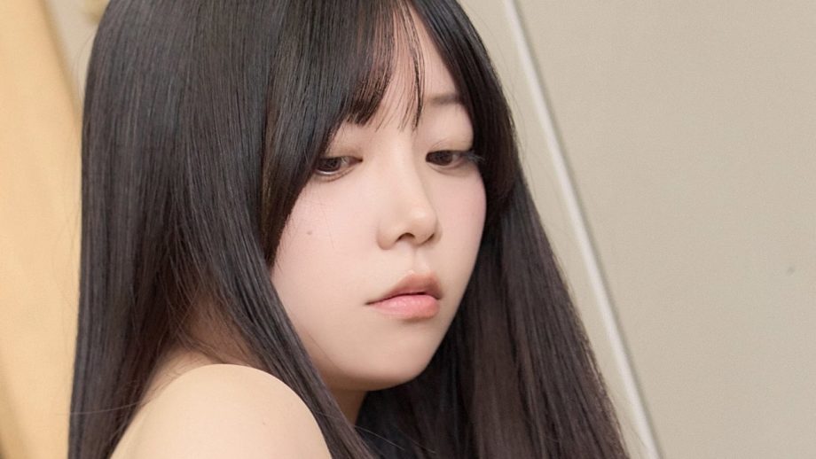 姫綺みみこ｜足音を消すロッカールーム