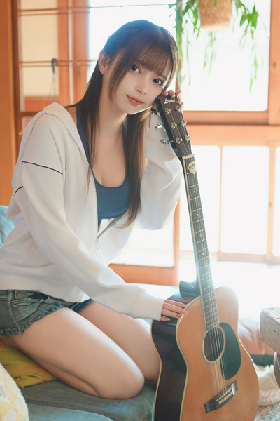 早瀬みる|木窓に寄り添う旋律の画像2