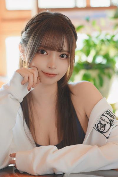 早瀬みる|微笑みの距離の画像2