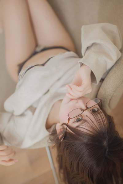 清水れい｜逆さまで大胆露出の画像2