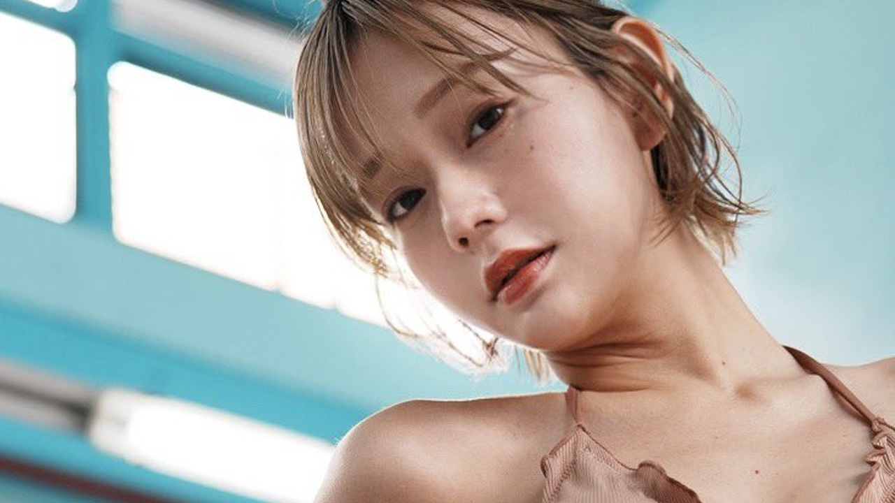 優希つづは｜底から見上げるの画像1