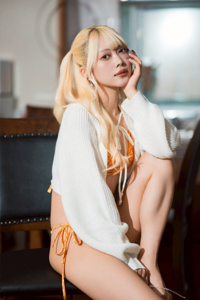 ありかみう｜白昼夢のソファの画像2