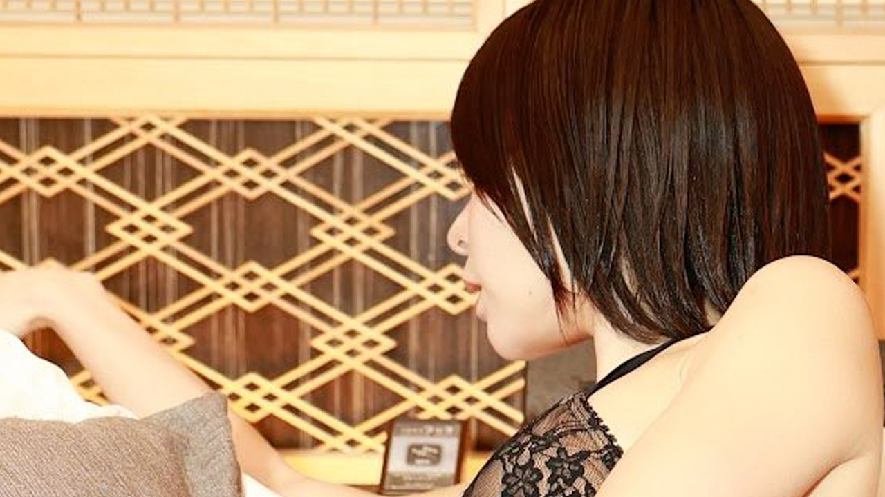 紅羽祐美｜灯りを消さない夜の画像1