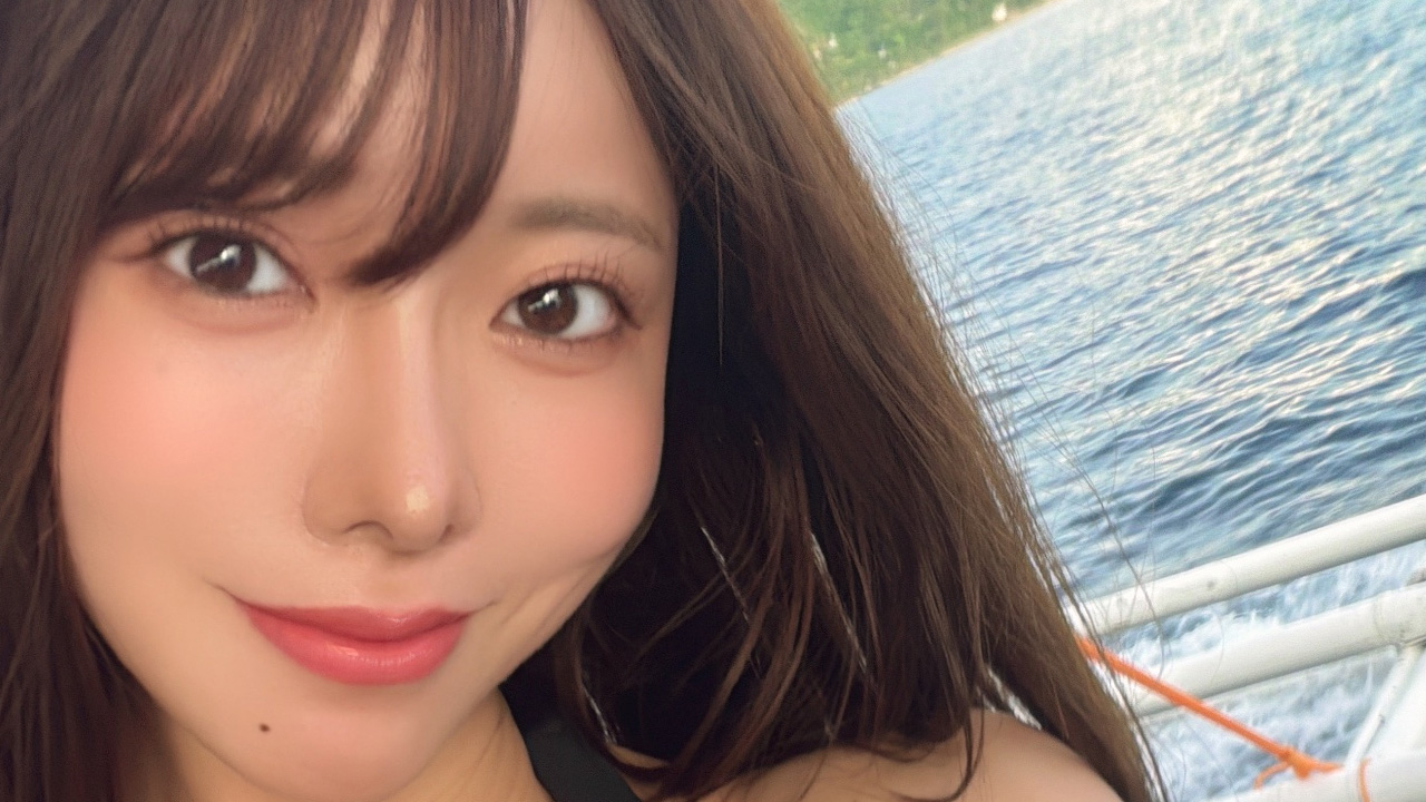 雪乃椛鈴｜黒い手袋の秘密の画像1