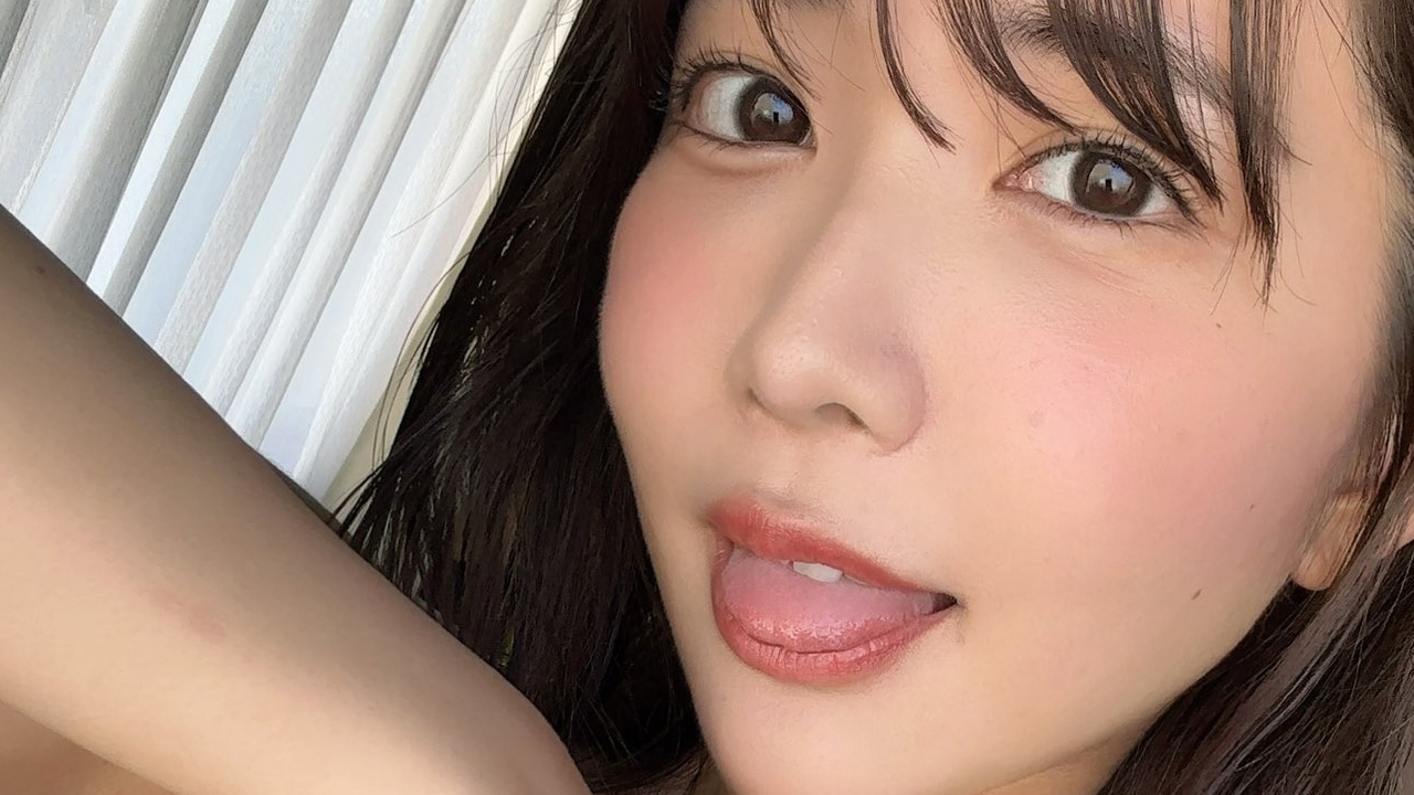 天羽希純|熱を含む眼差しの画像1