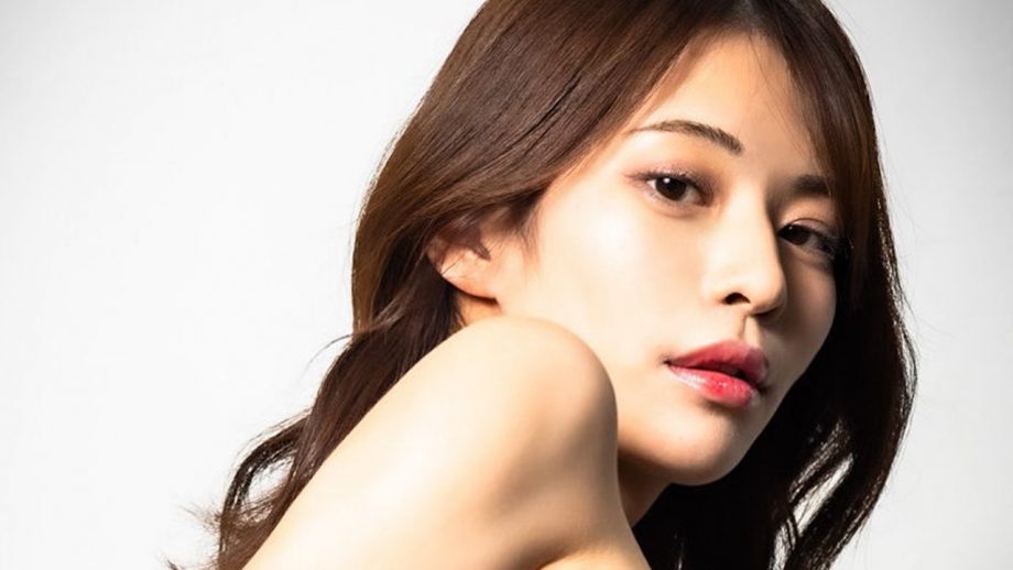 葵くみ｜青に溶ける