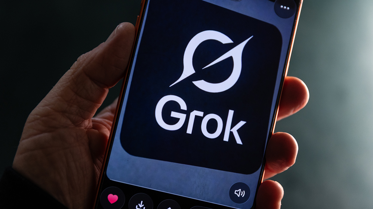 「フェイク画像は半永久的に残り続けてしまう」――X、Grokが加速させた“性的ディープフェイク”とAI時代の倫理の画像1