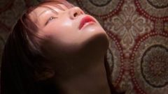 あまつまりな｜灯りの下で、息を預ける