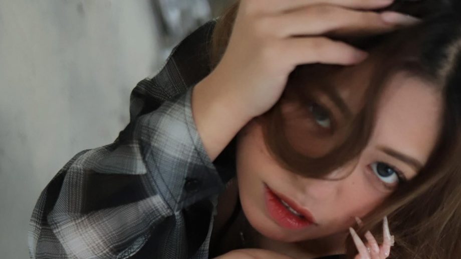 桐生葵央里｜影に溶ける輪郭