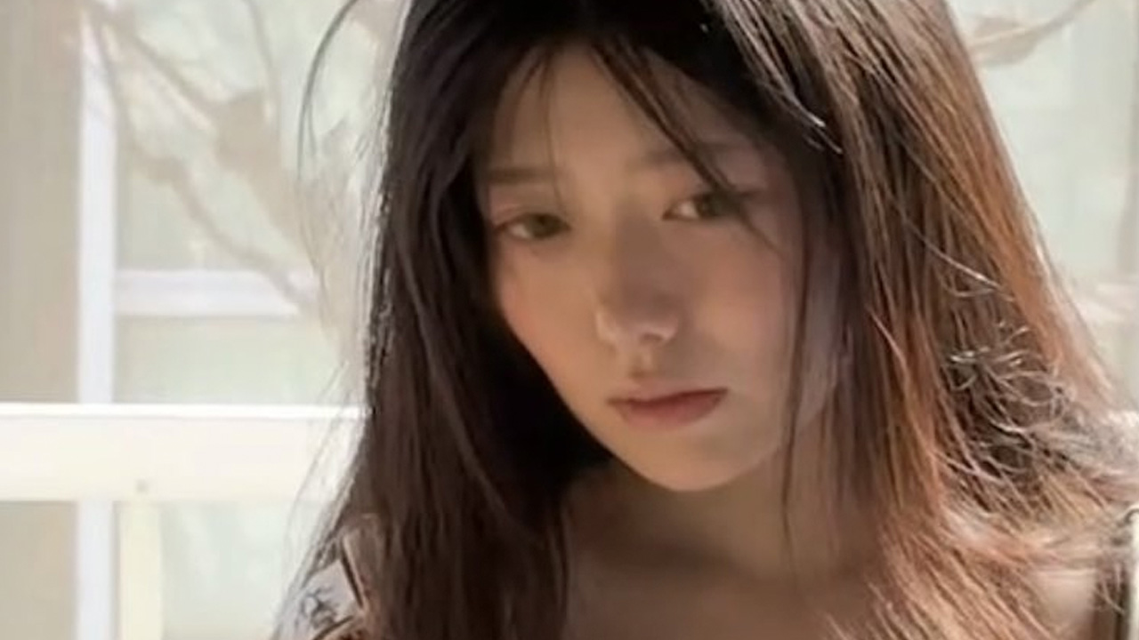 山田かな｜窓辺のため息の画像1