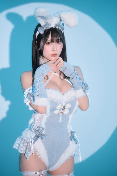 瀬戸みるか｜蒼い月のバニーの画像2