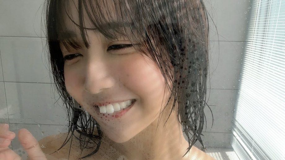 天羽希純｜水滴の向こう側で微笑むひと