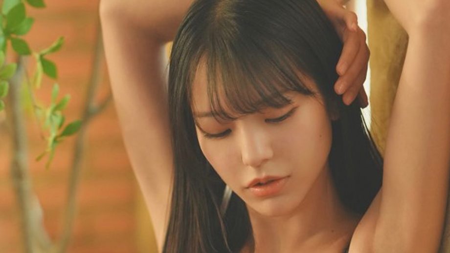 浅野こころ｜陽だまりに溶ける黒レース