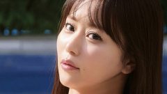 つきしま｜プールサイドの羽化