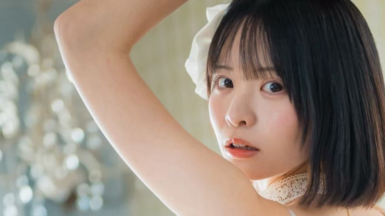 山本栞｜純白の背中の画像1