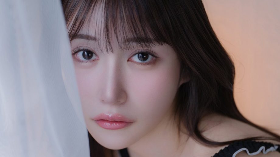 藍野りな｜レースの向こう側の吐息