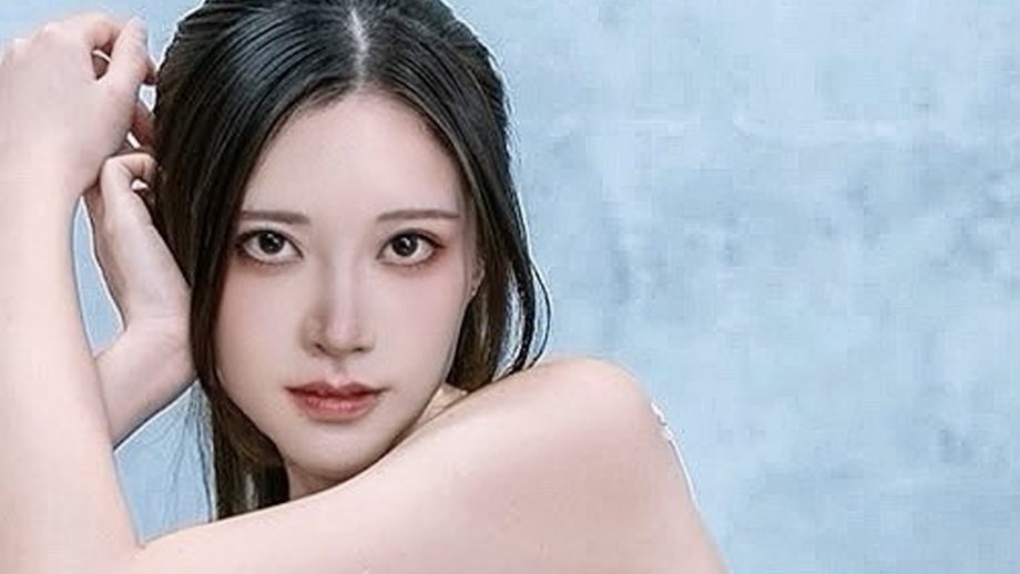 iLU｜革のソファの午後