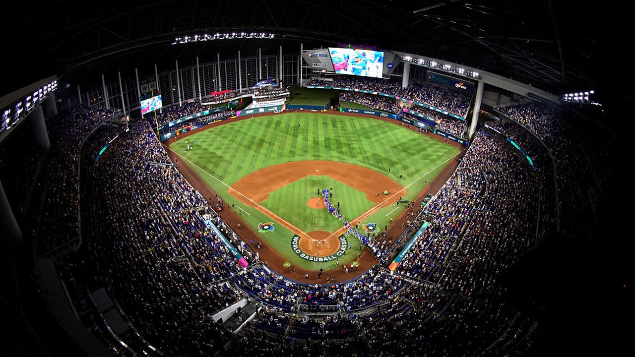 WBC敗退の衝撃から松本洋平文科相W不倫まで――元木昌彦が読む“崩れる神話”の画像1