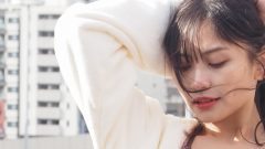 美里杏里｜風にほどける午後