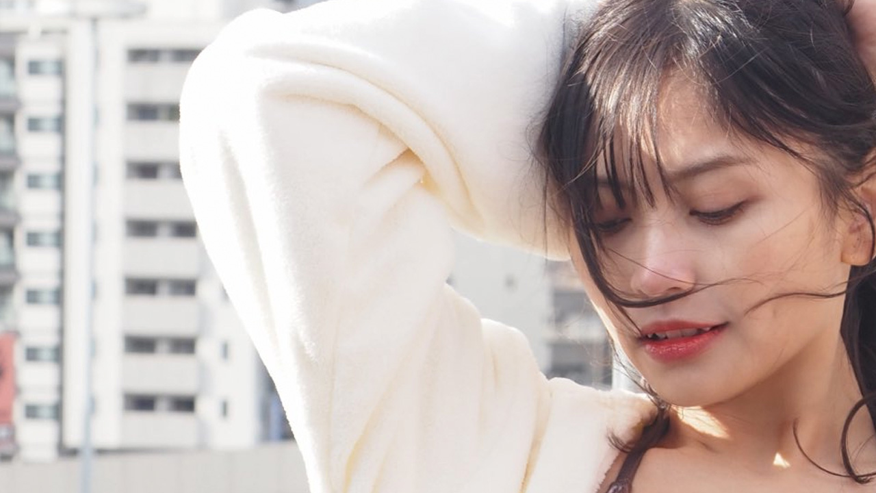 美里杏里｜風にほどける午後の画像1