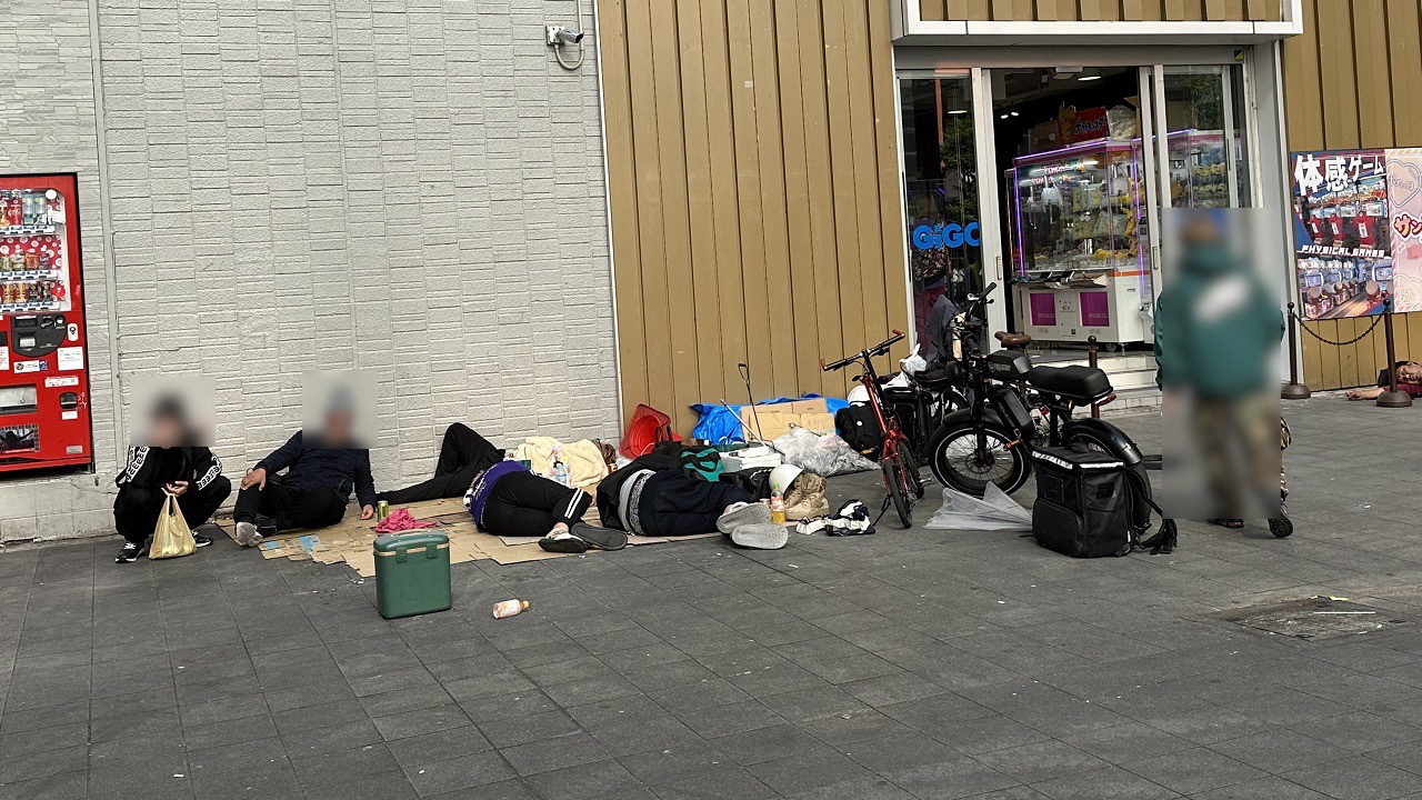 『東京逃避行』『炎上』…続く「トー横」界隈、若者たちの描かれない“リアル”【日本駆け込み寺・26歳代表に聞く】の画像2