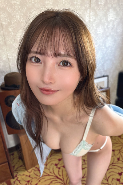 由良ゆら｜近すぎる視線の画像2