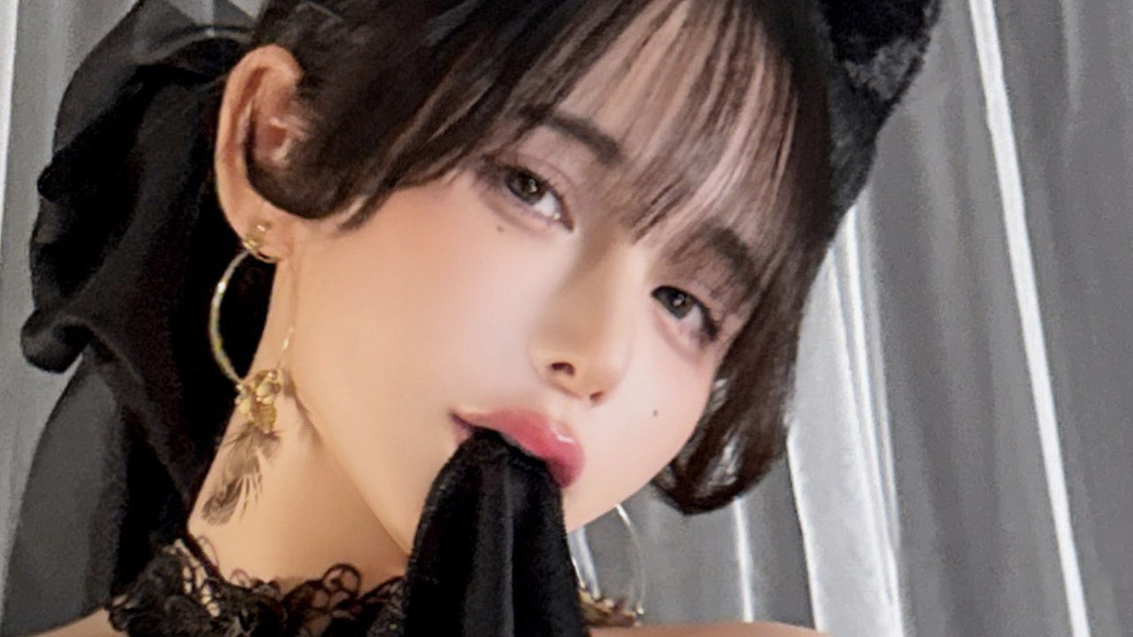 HaL(ハル)｜夜に咲く黒い花の画像1