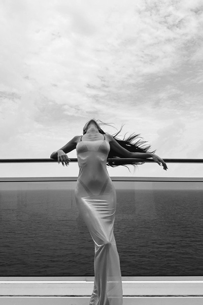 RINA TOEDA｜海の果てに立つ女神の画像2