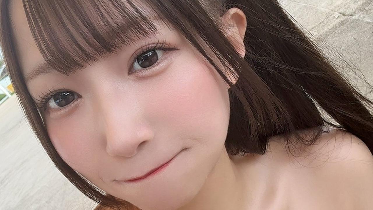 小日向ななせ｜夏の舗道、裸足の約束の画像1