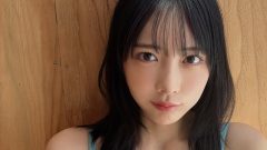 七海りお｜木漏れ日の胸元