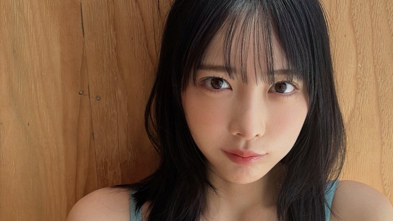 七海りお｜木漏れ日の胸元の画像1