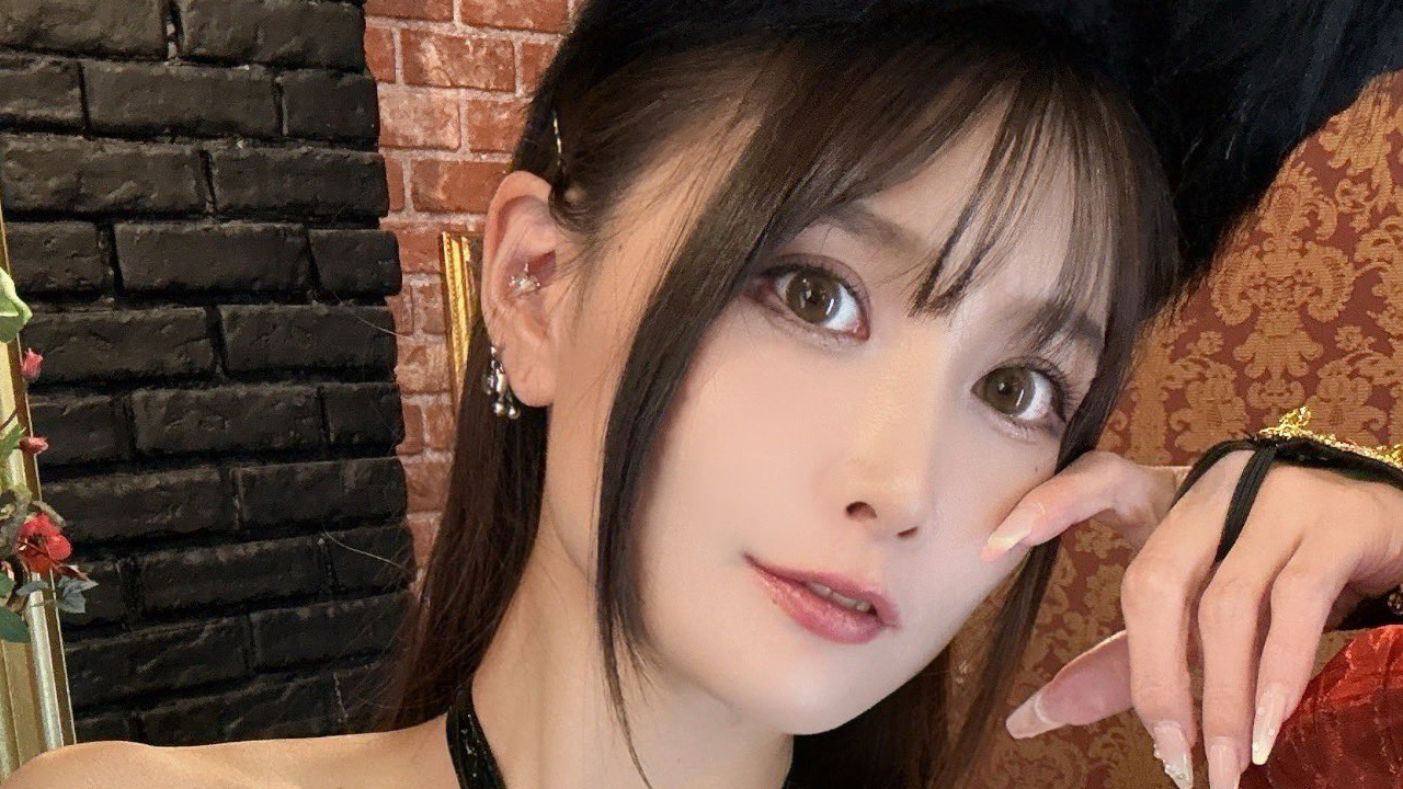 赤羽もも｜赤い砂漠の踊り子の画像1
