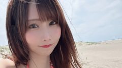 らいむたそ｜砂丘のピースサイン