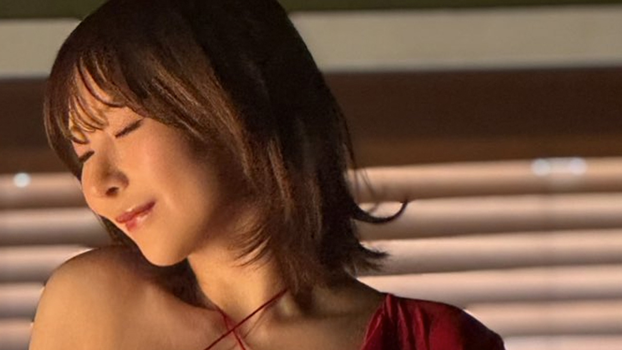 天羽結愛｜紅い帳の、夜ふかし女神の画像1