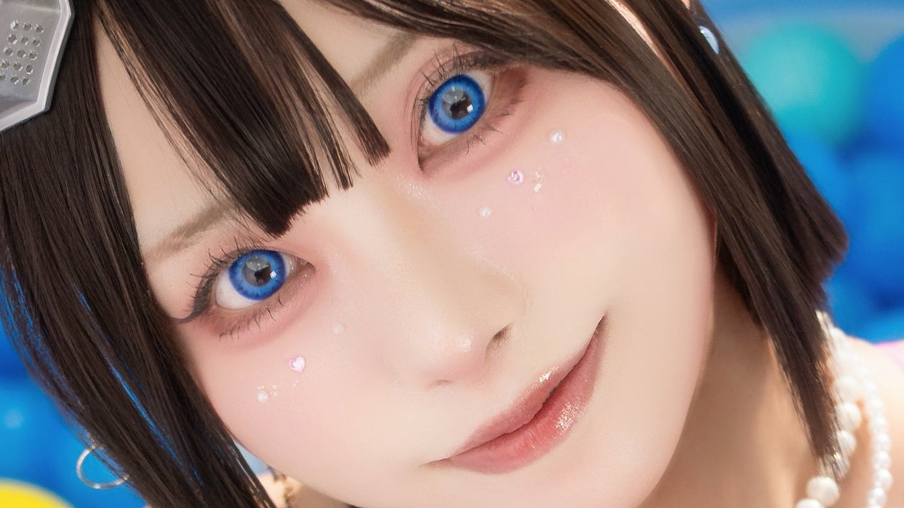 かちゃす|青いボールの海で、君は小さな女王になるの画像1