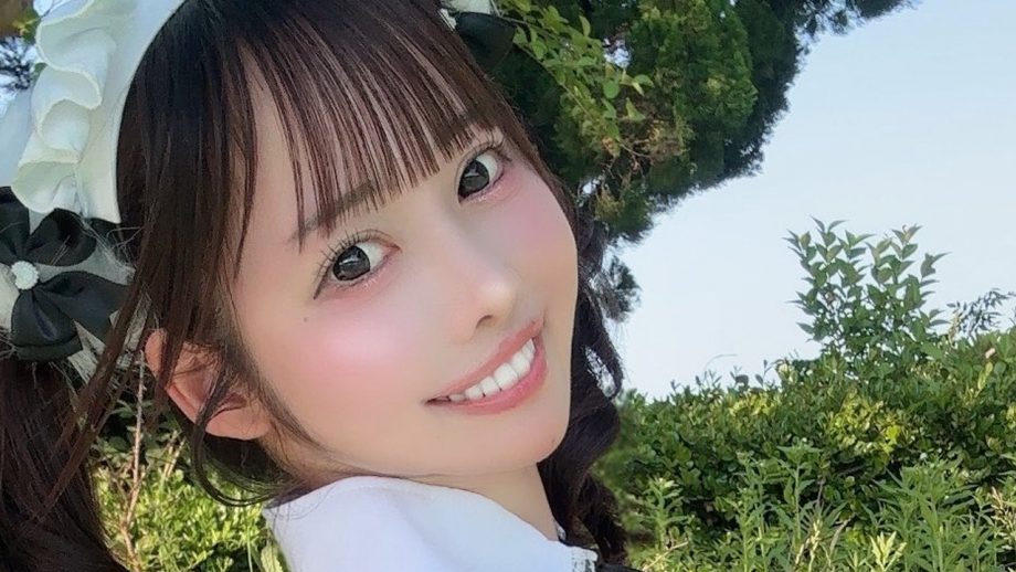 風愛ことり｜陽だまりのメイドは、夏を片手で持ち上げる