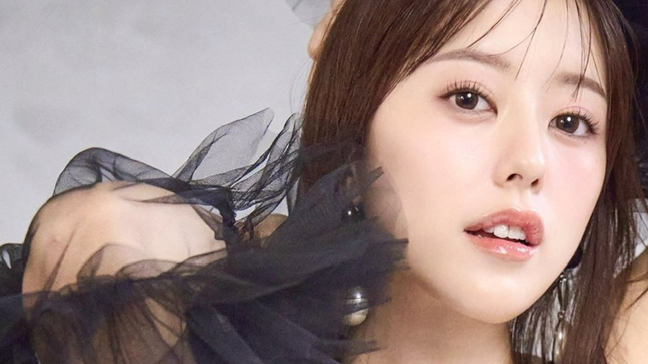 みなぽち|黒いレースがほどく朝の画像1