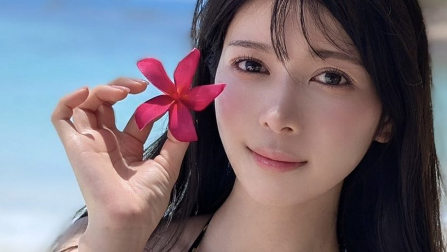 七瀬なな｜花ひとつで、海は恋になる