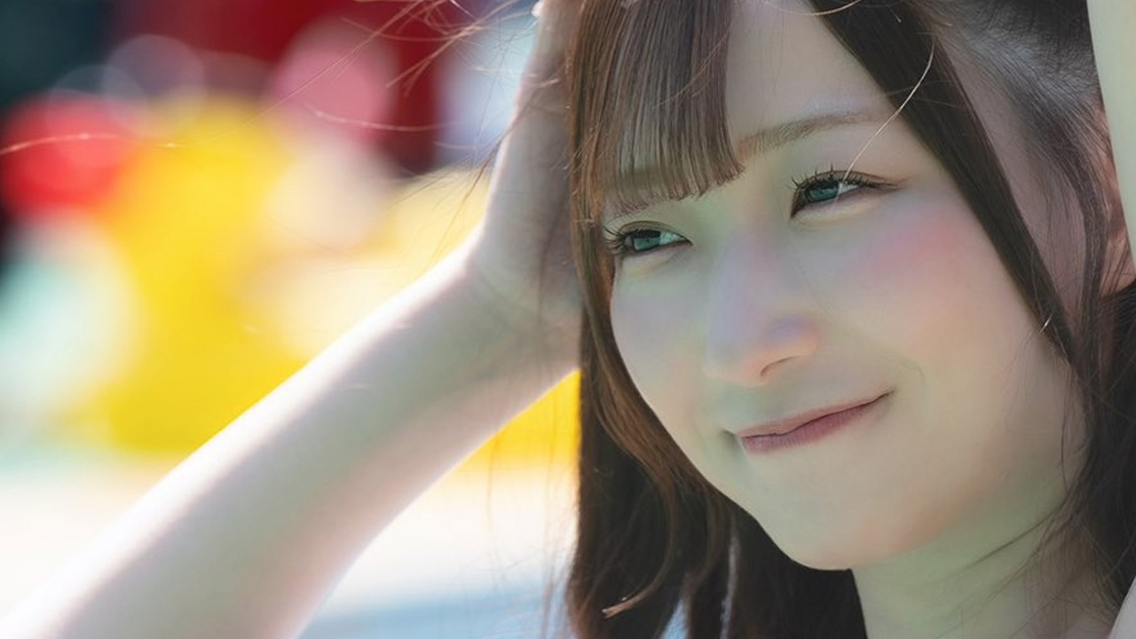 小日向ななせ｜ピンクの水着と、まぶしい笑みの画像1