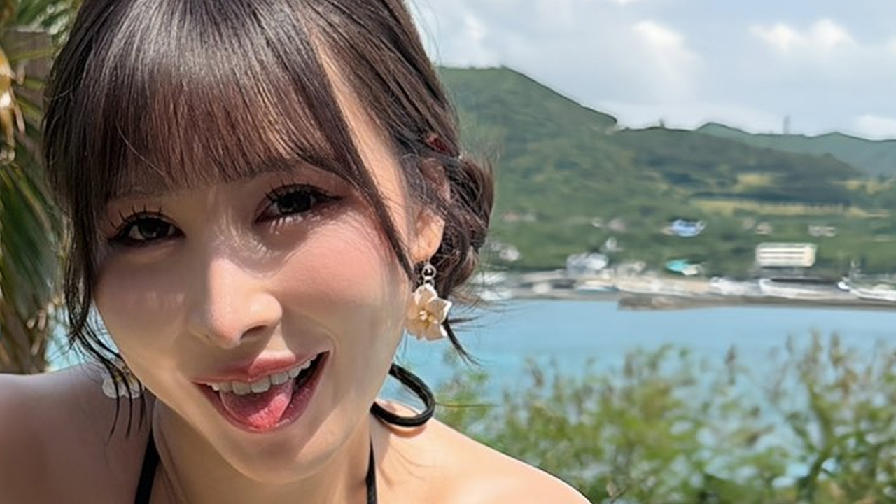 広瀬美結｜南の島のくちづけの画像1