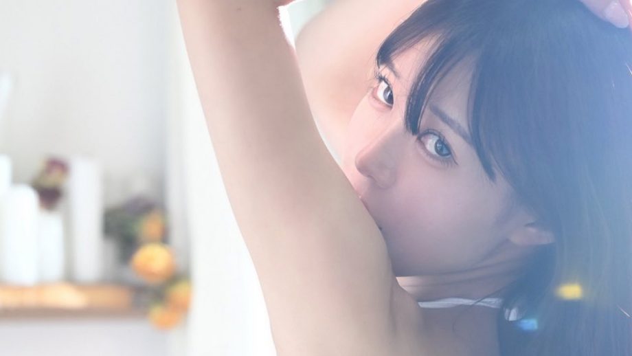 壇あやこ｜逆光の背中に、恋が棲む