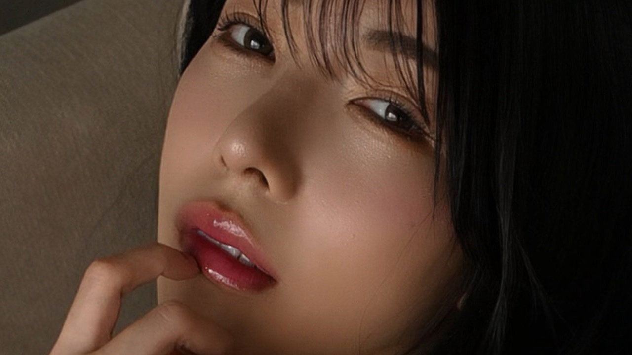 ももせさん、｜黒レースのソファは夜を知っているの画像1