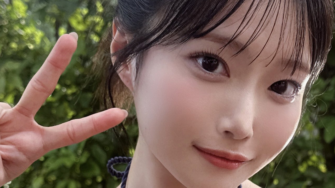 岸みゆ|森のプールで、ピースサインの魔法の画像1