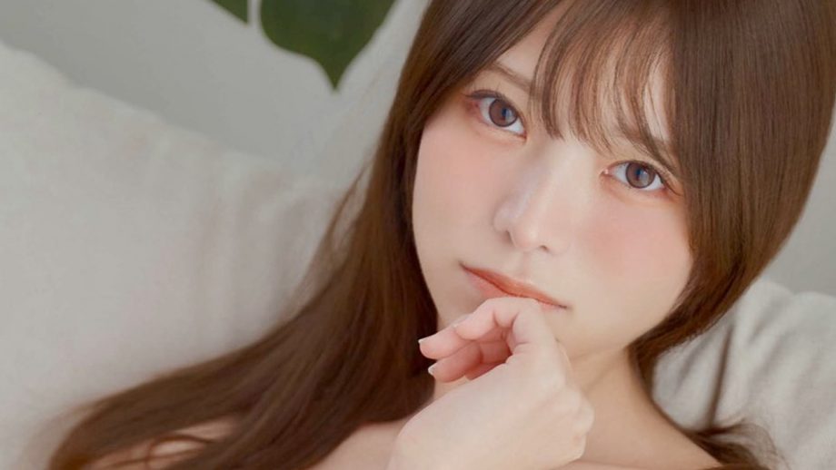 甘党からし｜白いソファに沈む、レースのため息