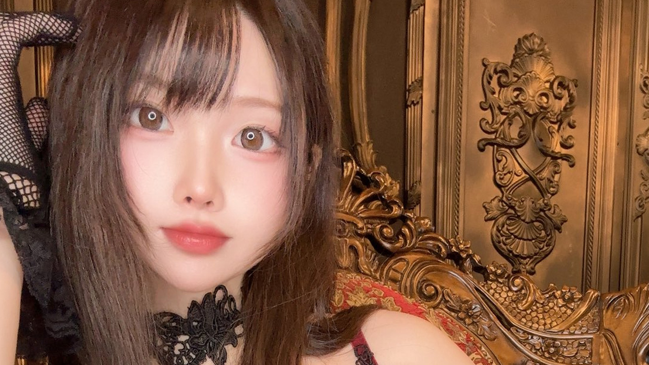 あやとのあ｜緋色の椅子に棲む夜の画像1