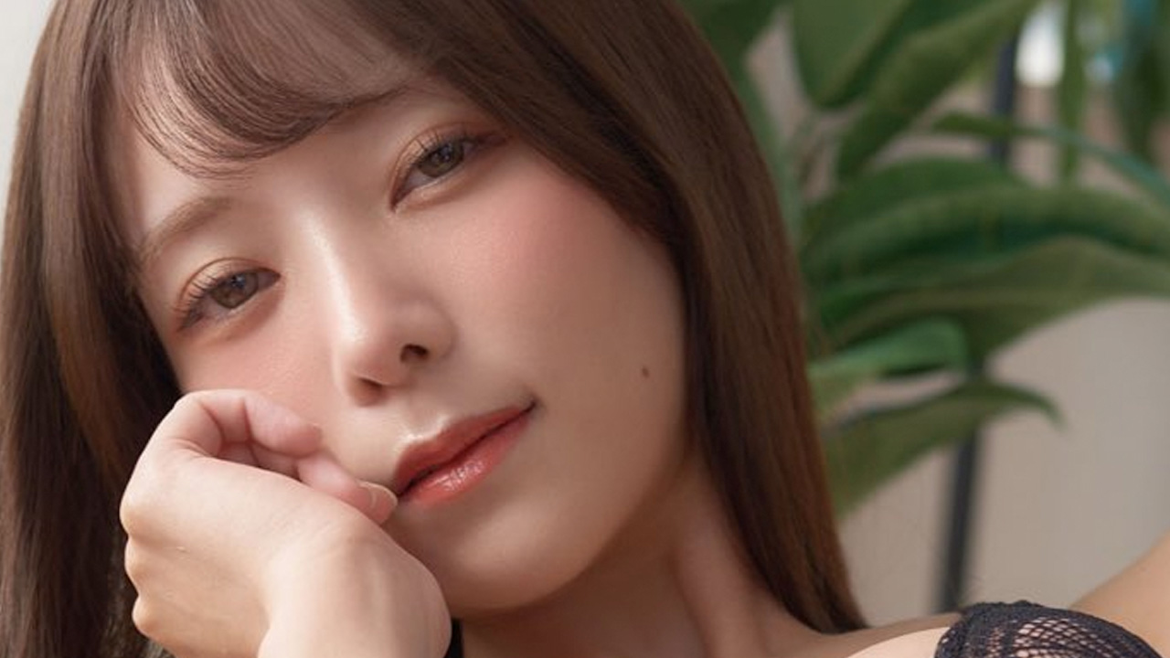 甘党からし｜午後のソファに、黒い秘密の画像1