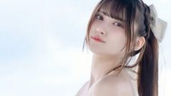 田島怜華｜白い椅子の上の、海辺の余韻