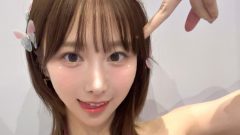 日向葵衣｜マゼンタの魔法と、片手のピース